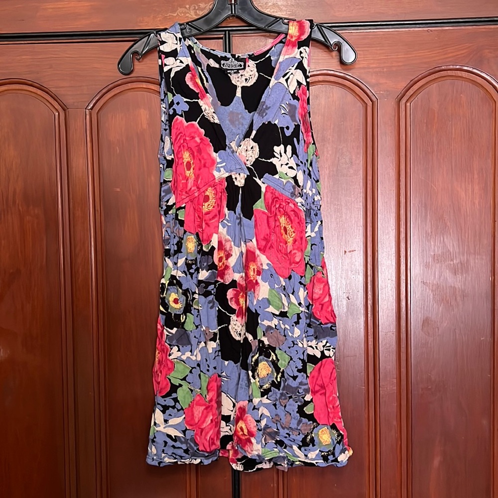 Angie Cute Floral V Neck Pleated Sleeveless Dress Size Small